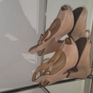 Naya, nude leather platforms, size 8.5